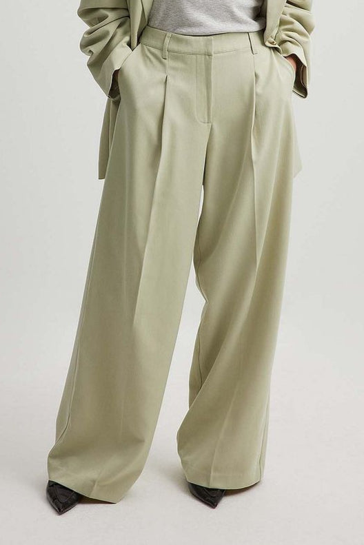 Mid Waisted Pleat Suit Trousers