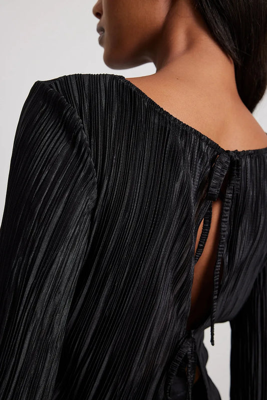 Back Tie Strap Long Sleeve Top