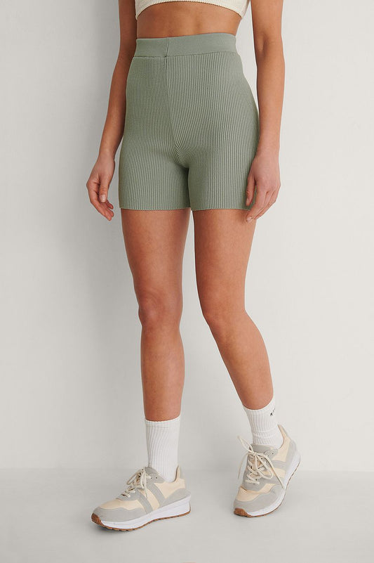Ribbed Knitted Fitted Shorts