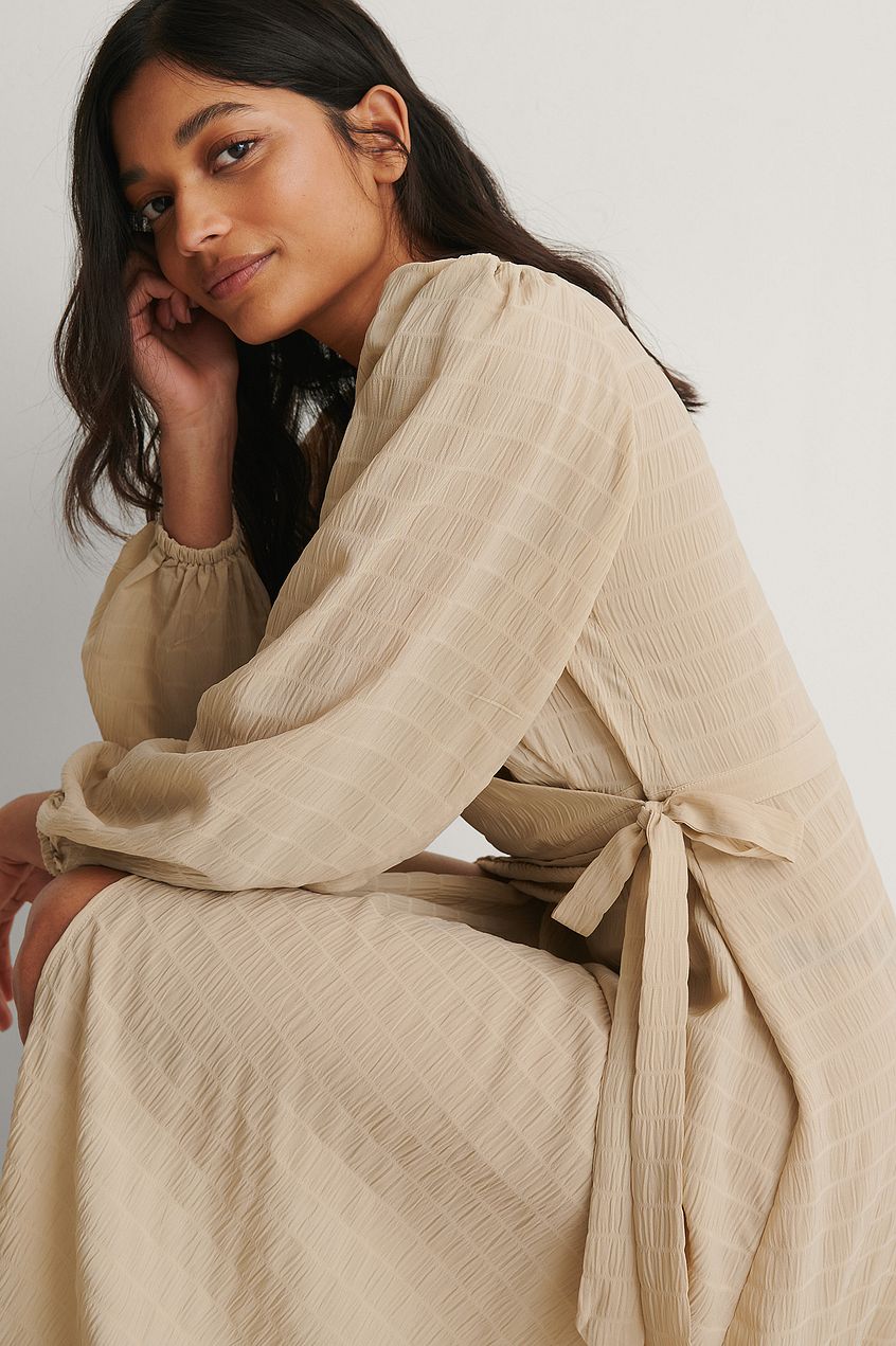 Tie Waist V-neck Midi Dress