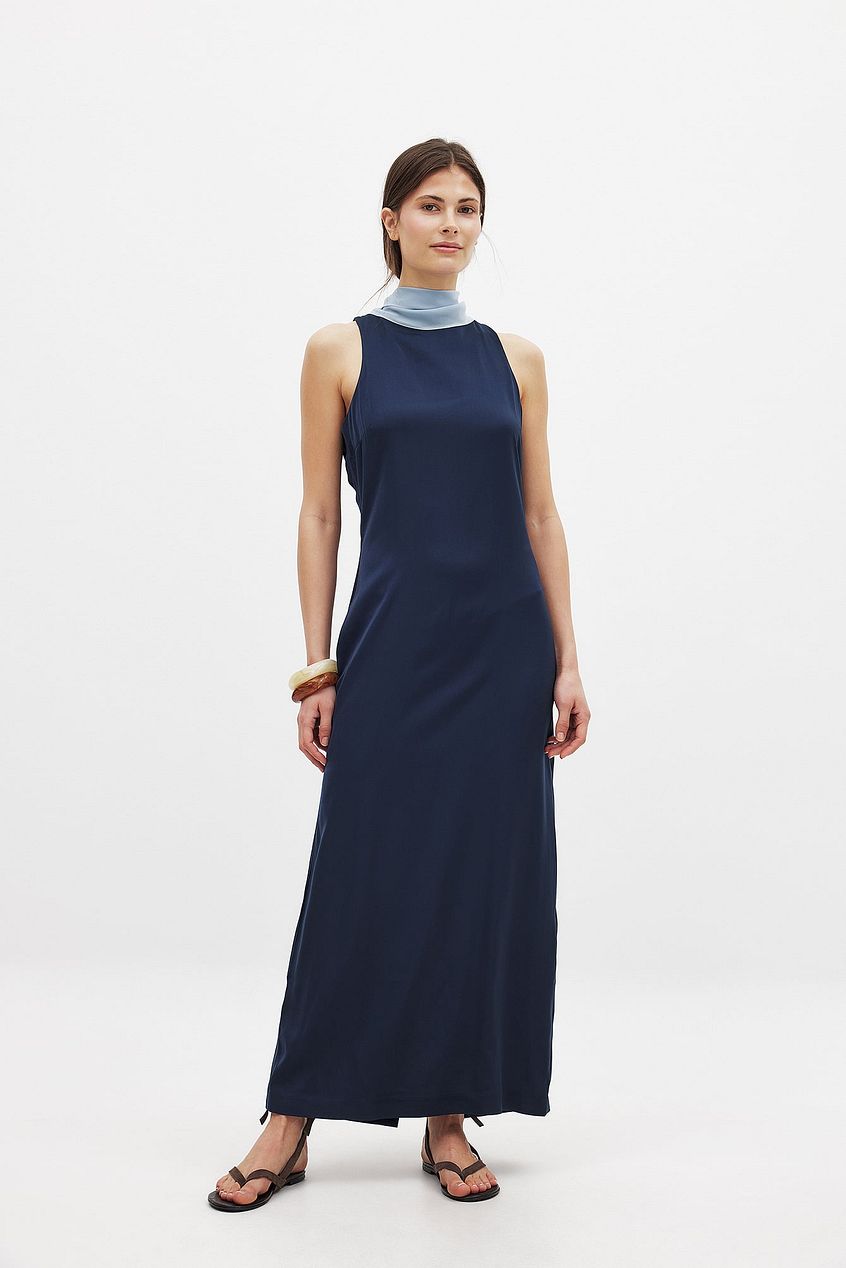 Na-kd Neck Detail Maxi Dress