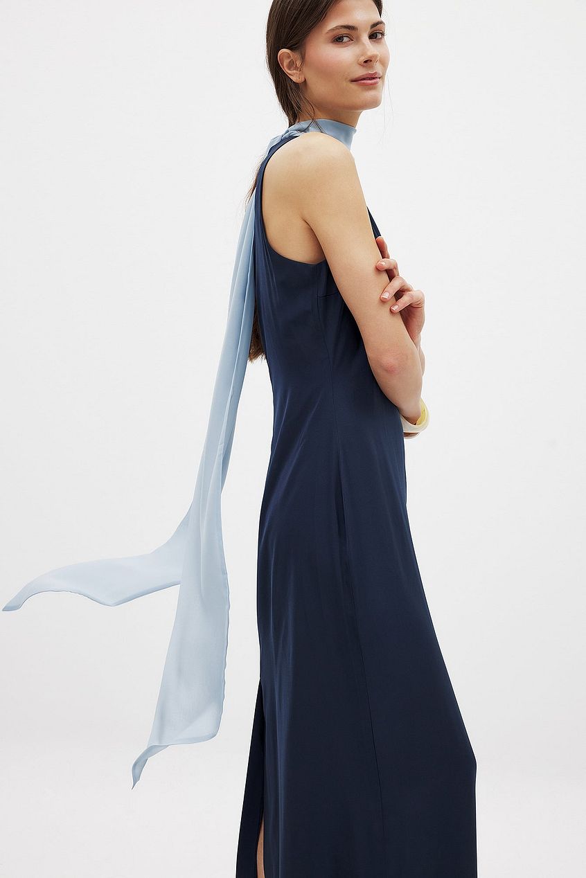 Na-kd Neck Detail Maxi Dress