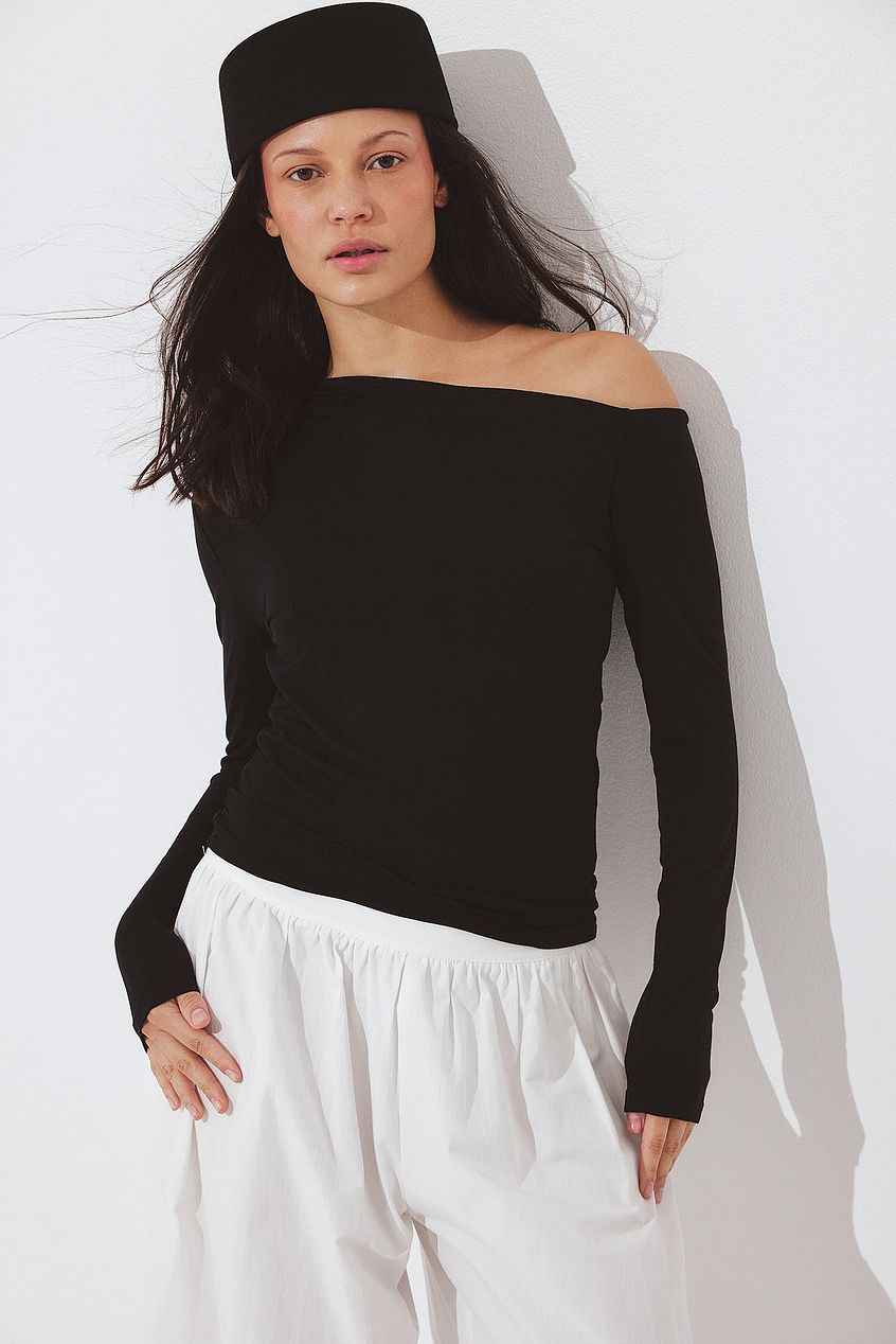 Na-kd Off Shoulder Jersey Top