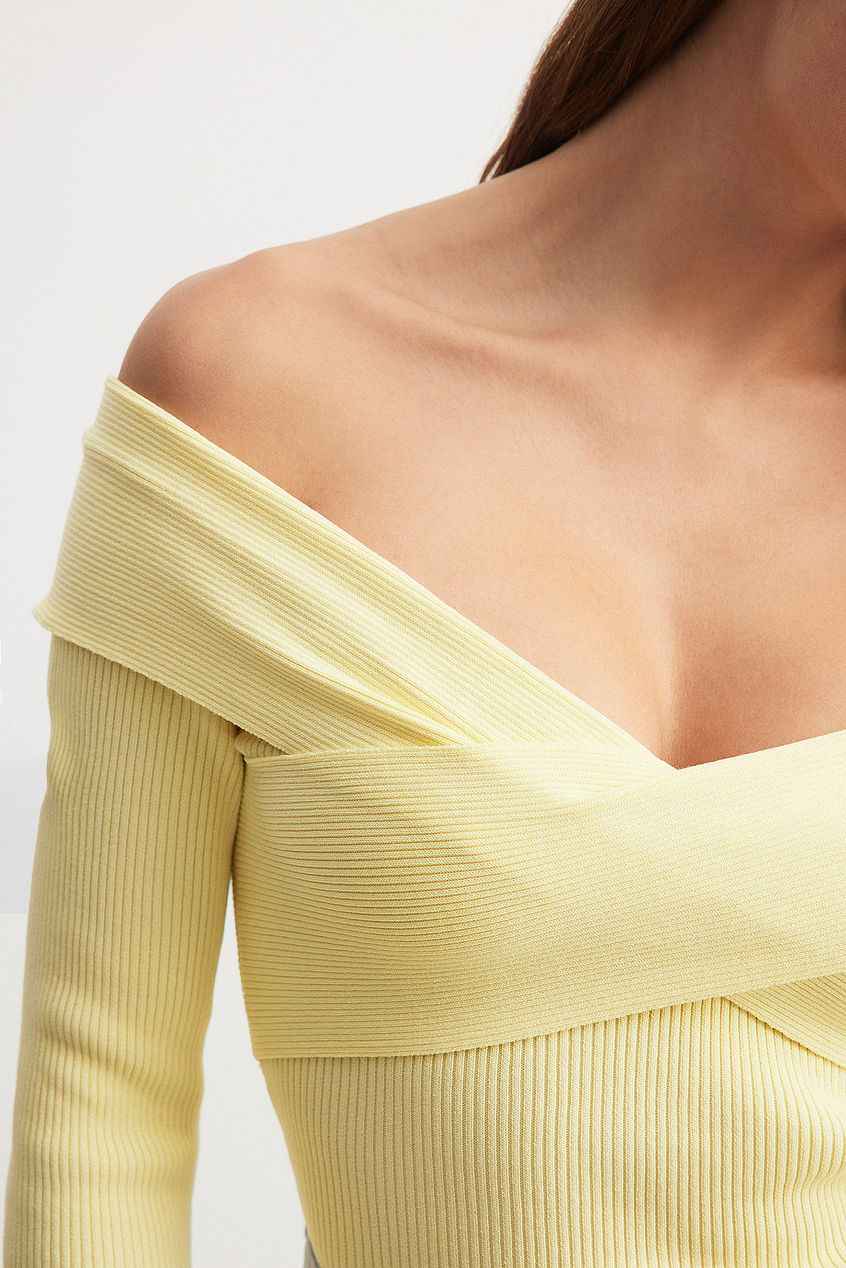 Na-kd Off Shoulder Long Sleeve Top