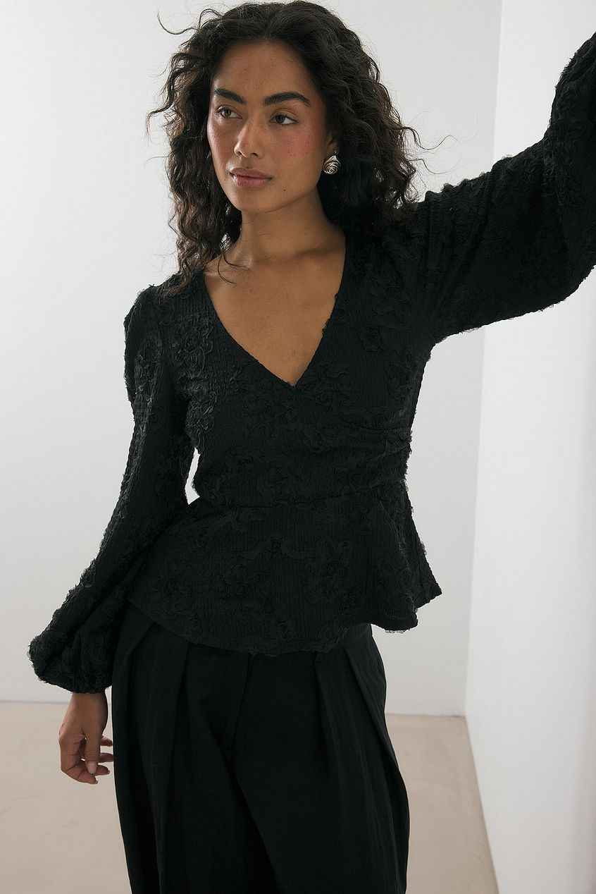 Na-kd Overlap Wide Sleeve Blouse