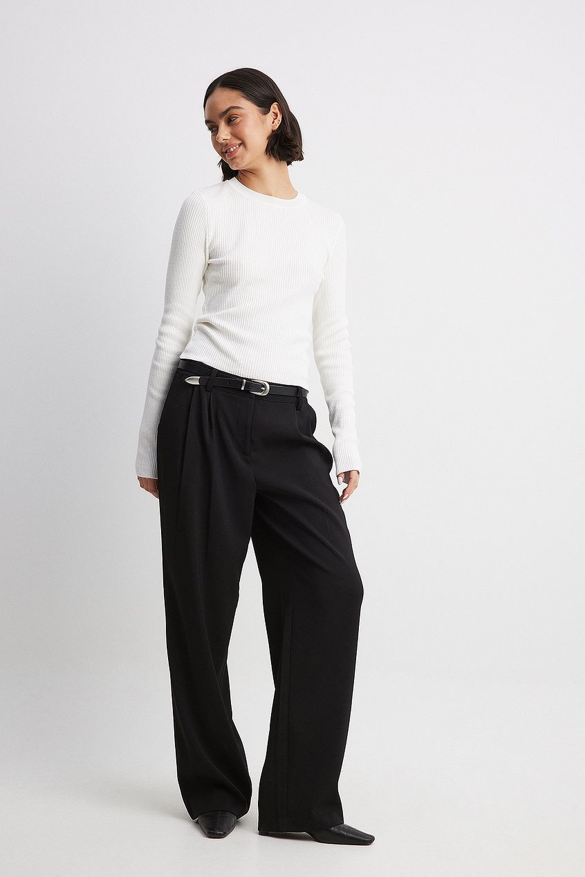 Ribbed Knitted Round Neck Sweater