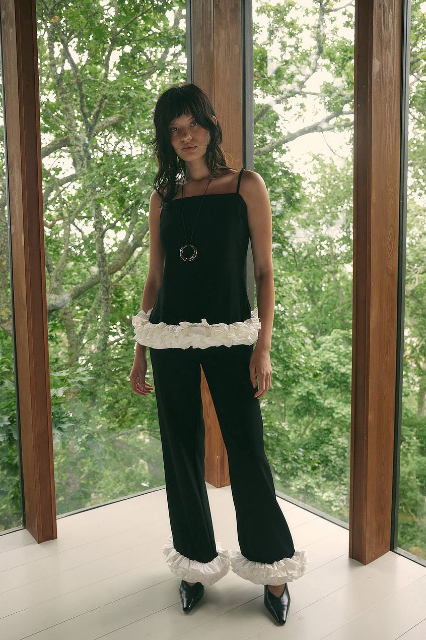 Na-kd Ruffle Detail Top