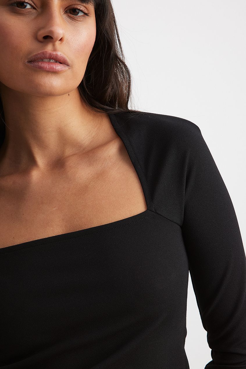 Na-kd - Sharp Shoulder Top