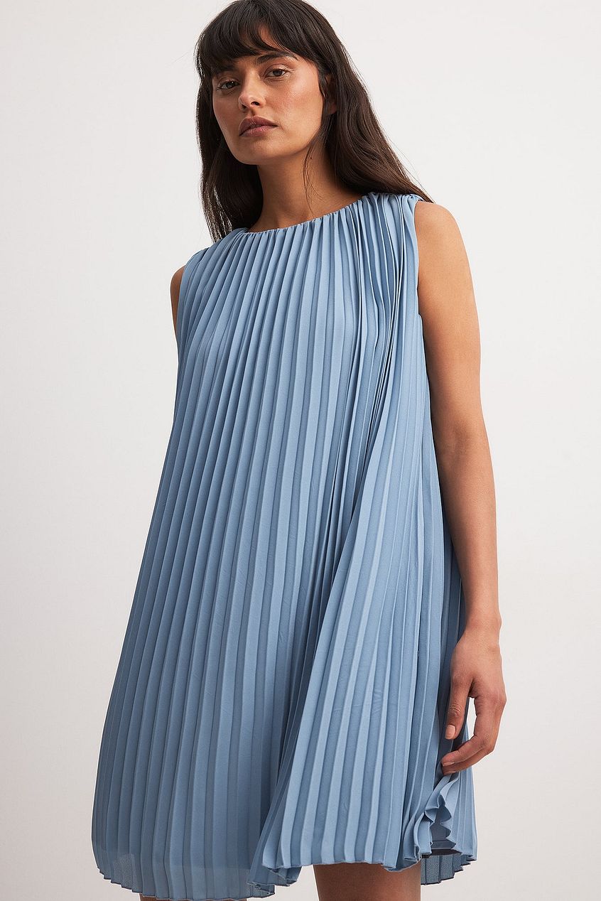 Na-kd Sleeveless Plisse Mini Dress