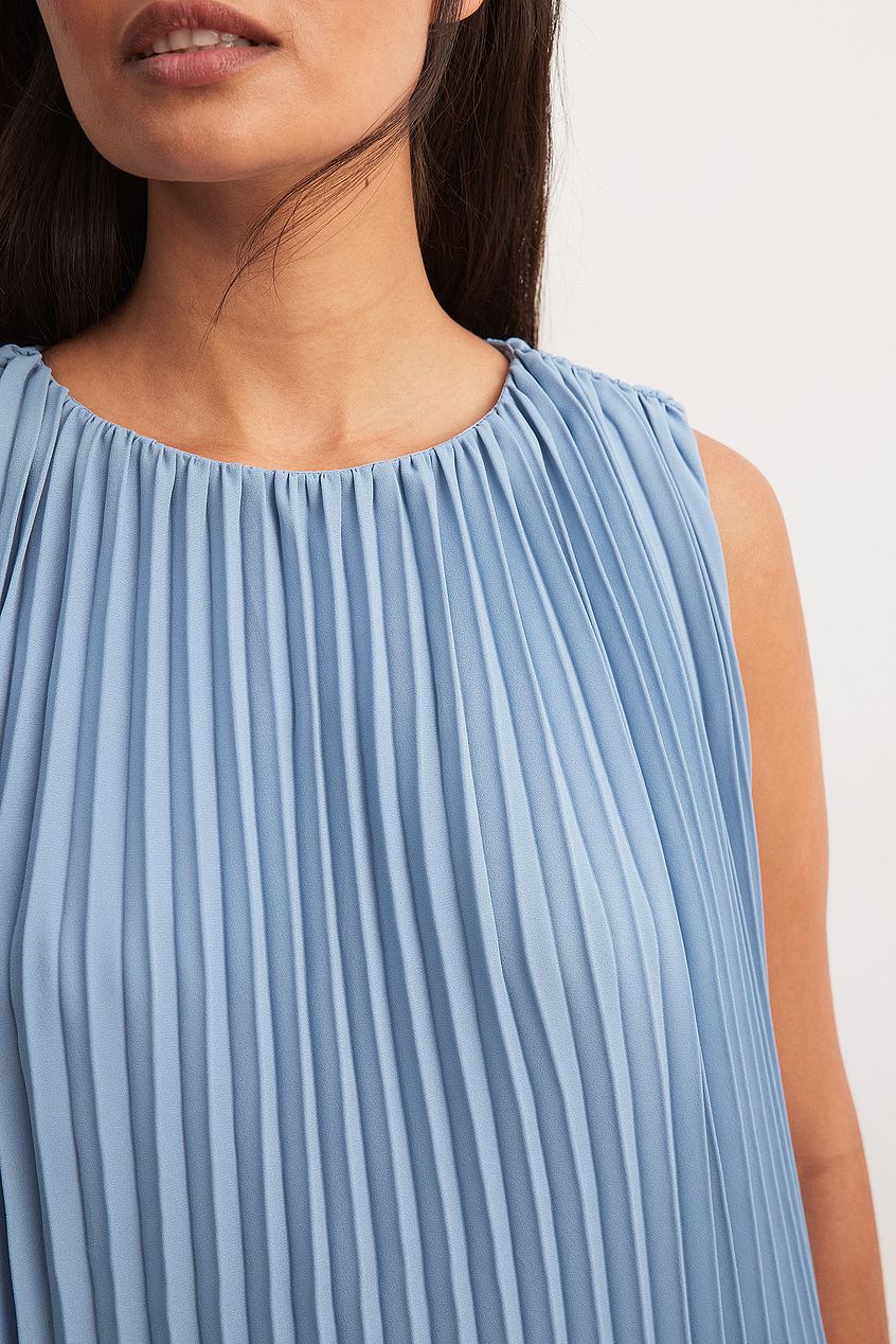 Na-kd Sleeveless Plisse Mini Dress