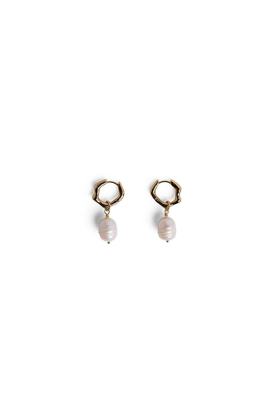 Small Ring Pearl Earrings