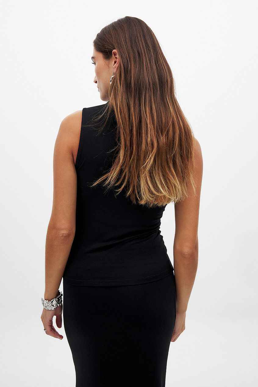 Na-kd Soft Line Funnel Neck Top