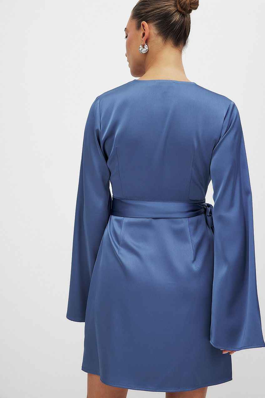 Na-kd Tie Waist Flowy Mini Dress