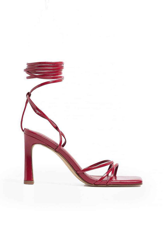 Na-kd Squared Toe Strappy Heels