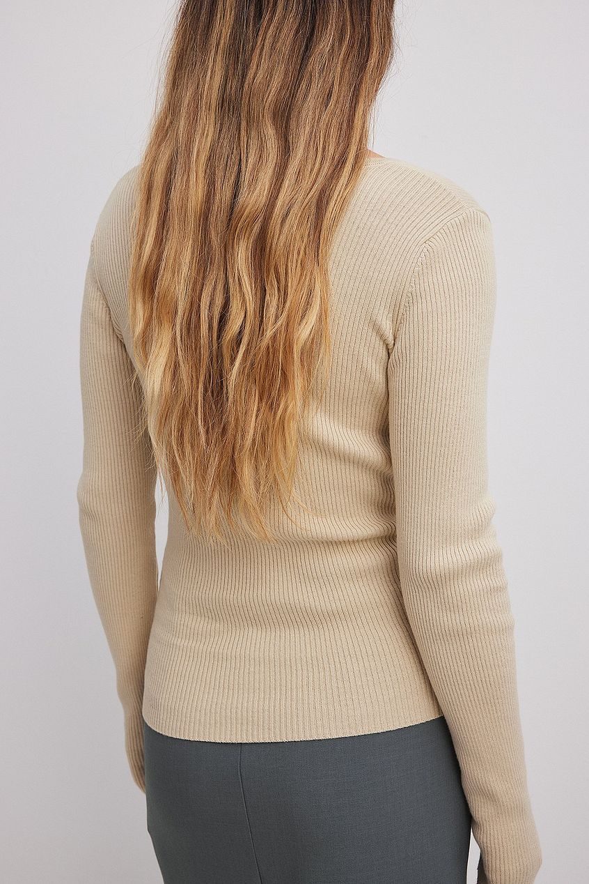 V-detail Light Rib Knitted Sweater