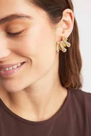 Wave Earrings Gold