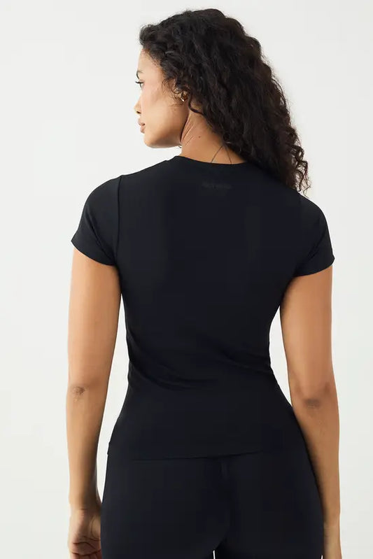 DSGN Studio Sport Contour Seamless Fitted Short Sleeve Top