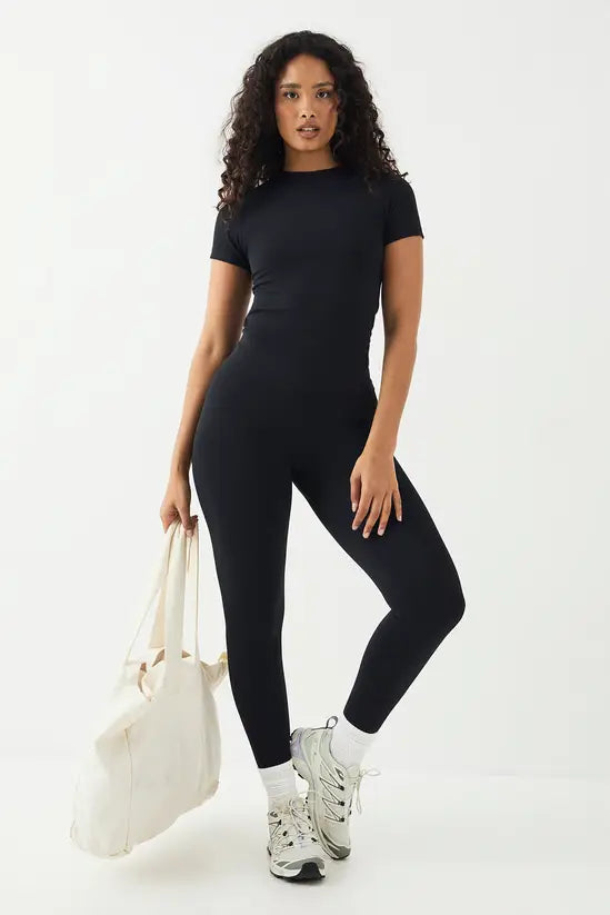 DSGN Studio Sport Contour Seamless Fitted Short Sleeve Top