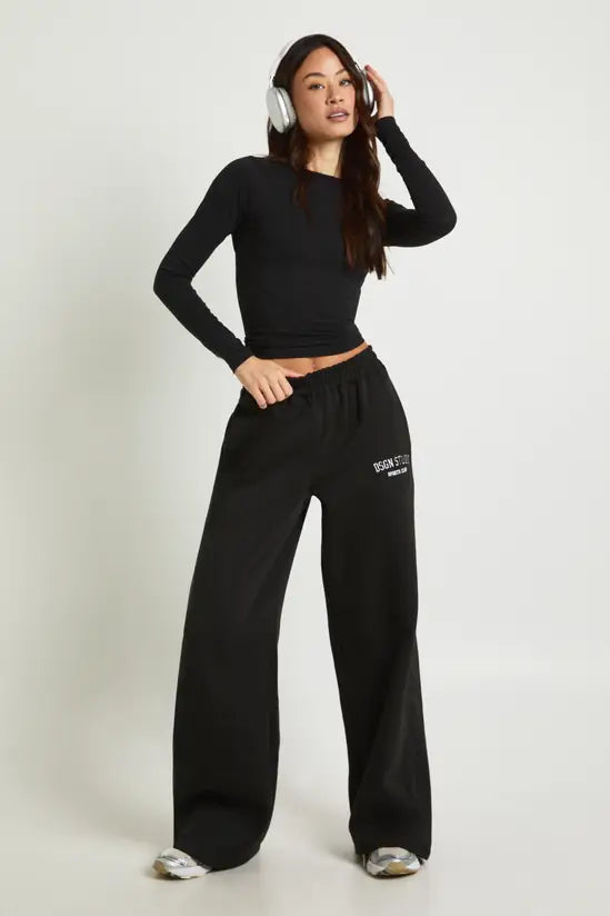 DSGN Studio Tall DSGN Studio Applique Straight Leg Jogge