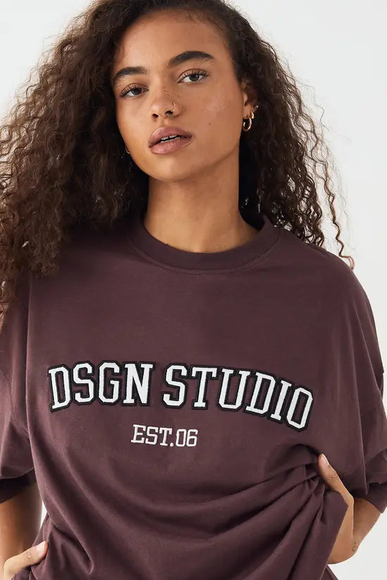 DSGN Studio Applique Oversized T-shirt