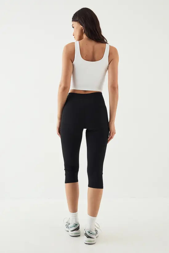 DSGN Studio Sculpt Wrap Waist Capri Legging