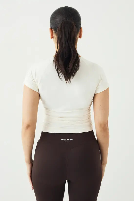 DSGN Studio Sport Contour Seamless Ruched Short Sleeve Top