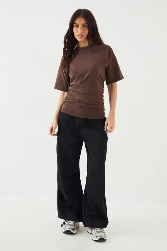 DSGN Studio Ruched Side Cinched Short Sleeve Top