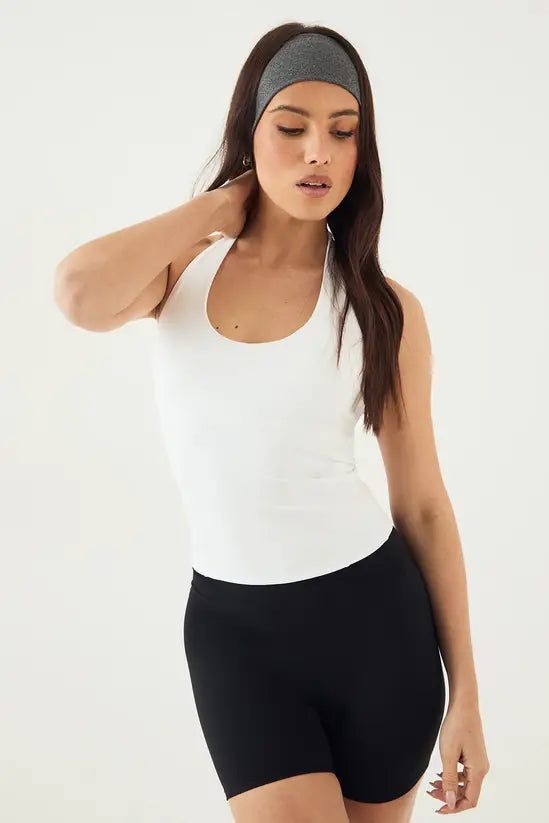 DSGN Studio Sports Sculpt Seam Detail Padded Halterneck Top