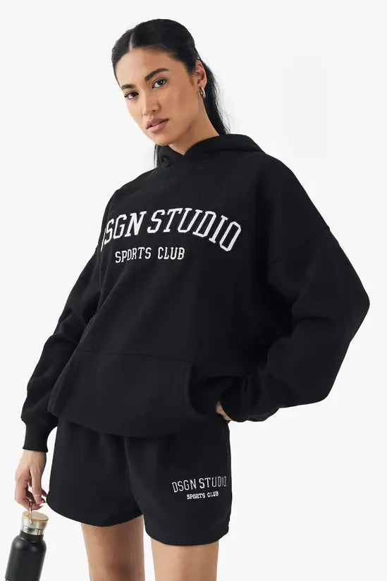 DSGN Studio Sports Club Applique Sweat Short